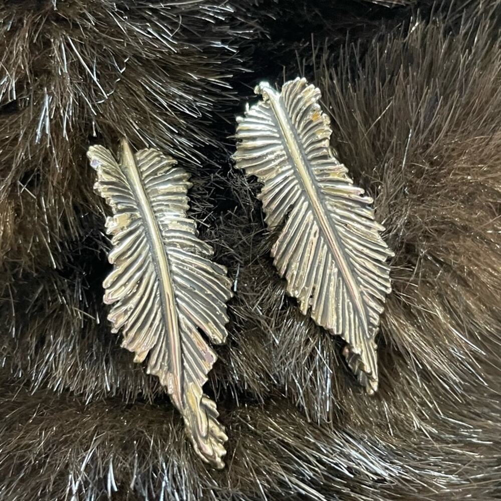 Vintage 80s Silver Earrings Palm Frond Leaf Filigree Clip On Glam Mob Wife